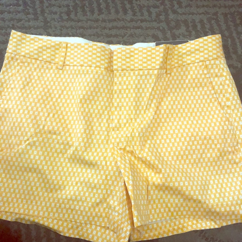 NWT banana republic shorts size 10 yellow